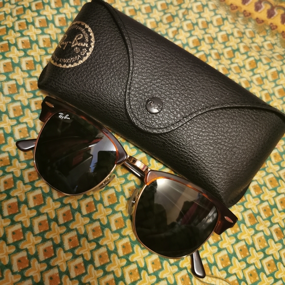 Ray-Ban Clubmaster - Picture 2 of 3